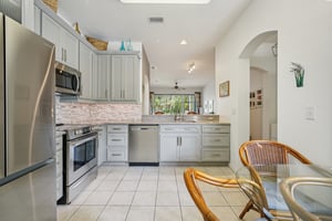 Chelsea Manor Blvd-S0403-031.jpg