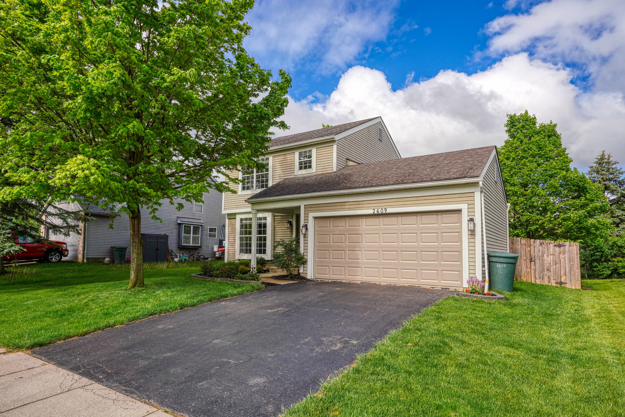 2609 Copperwood Rd, Hilliard, OH 43026