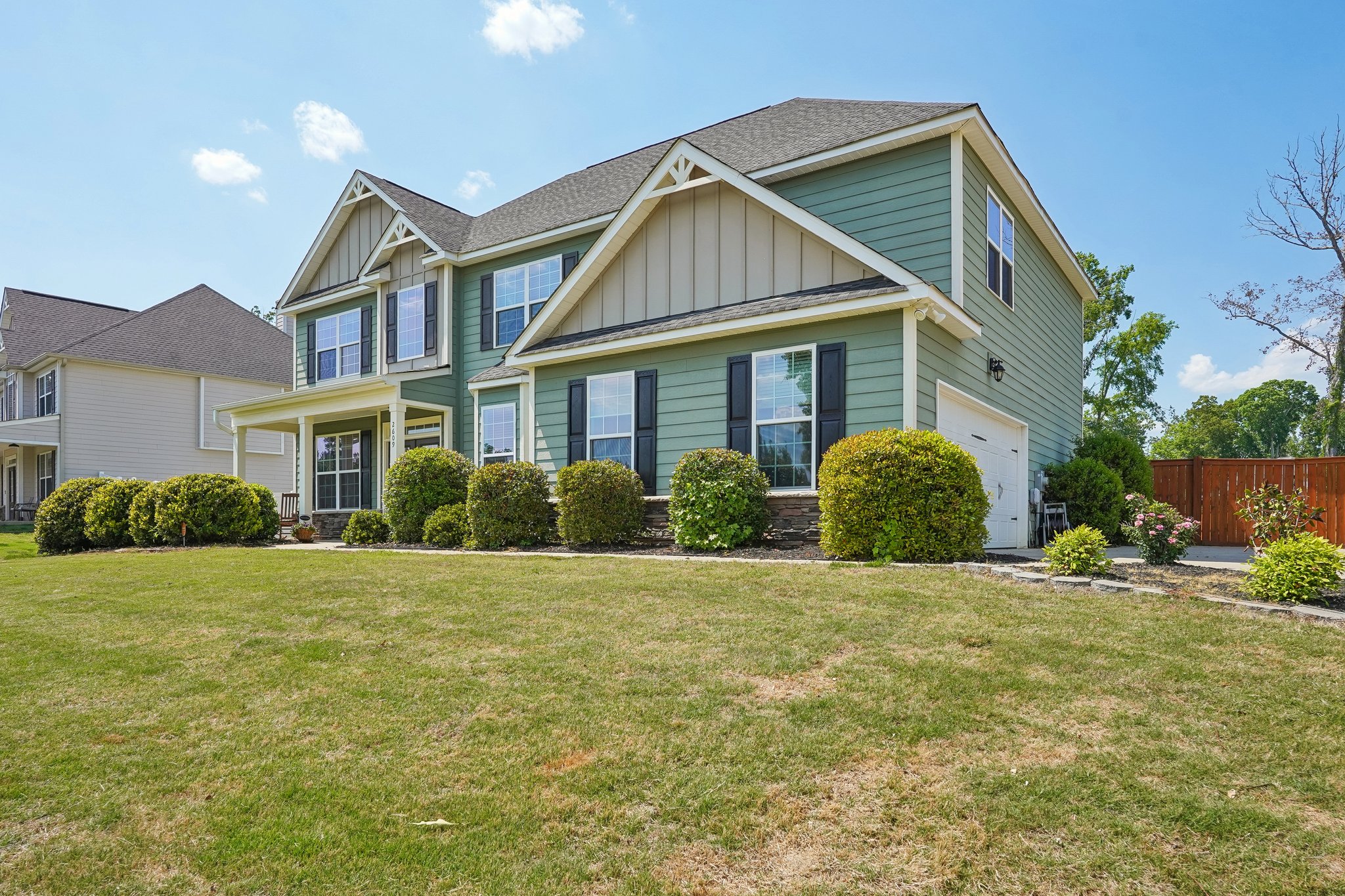 Lakefront Dr-S2504-004.jpg