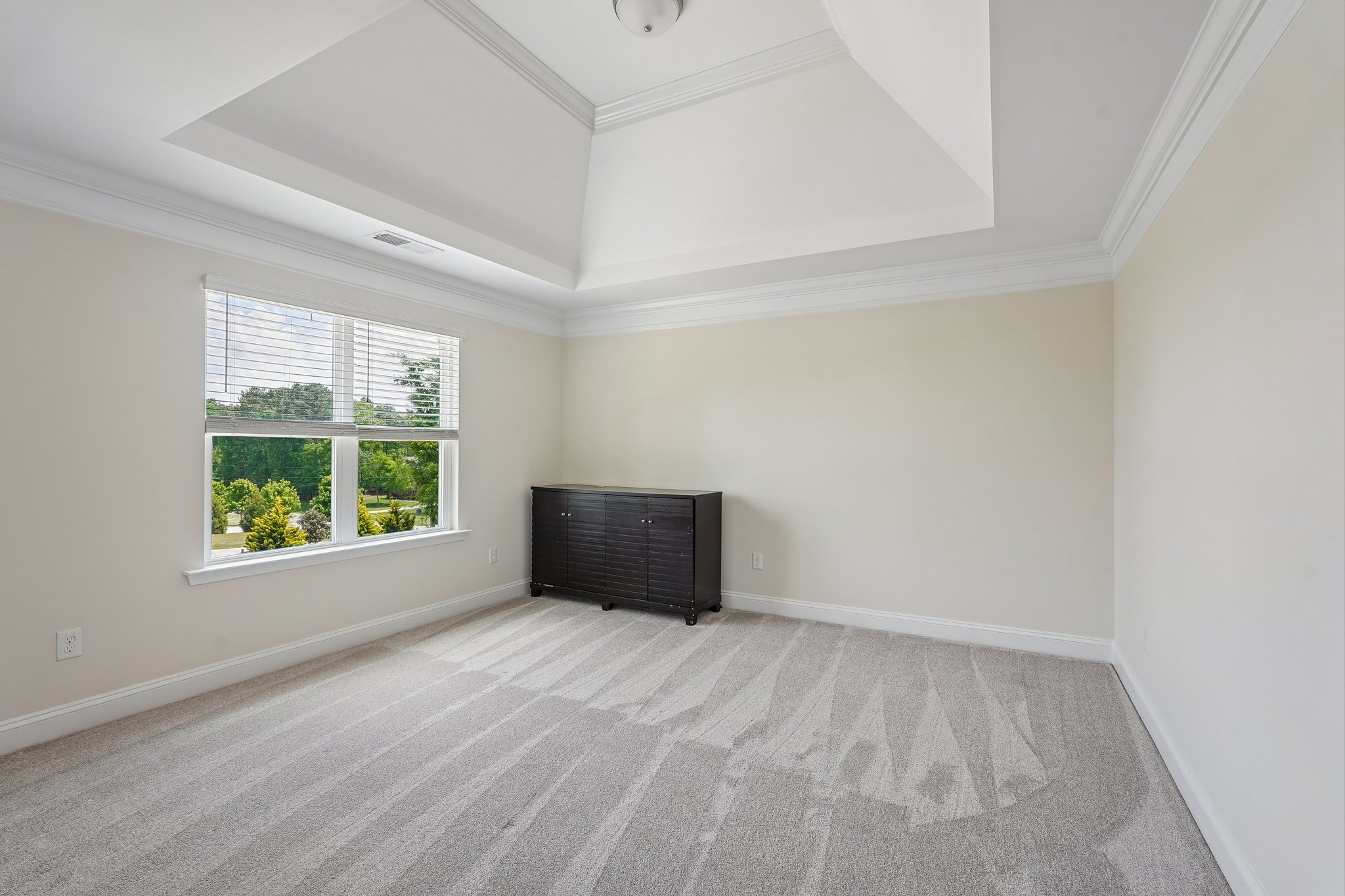 Lakefront Dr-S2504-029.jpg