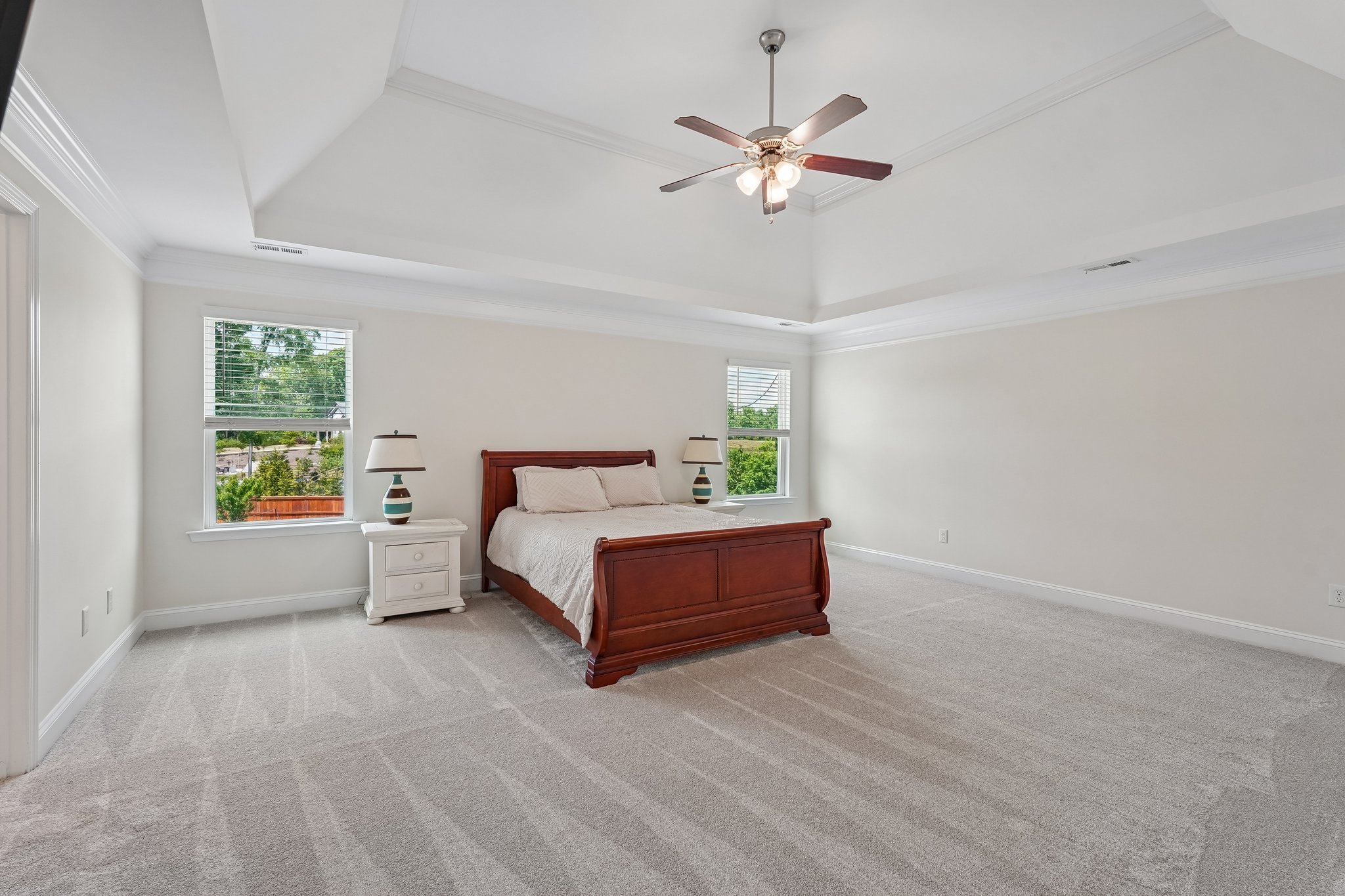 Lakefront Dr-S2504-031.jpg