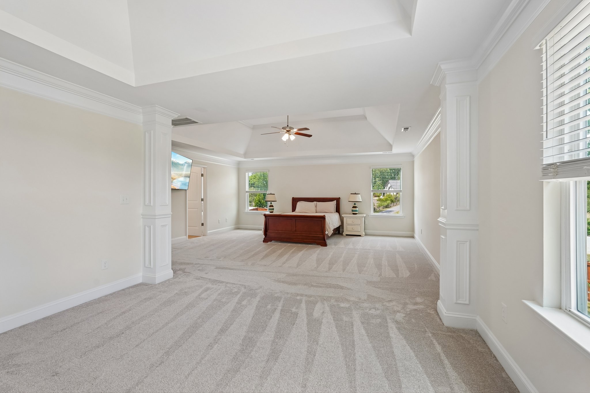 Lakefront Dr-S2504-034.jpg