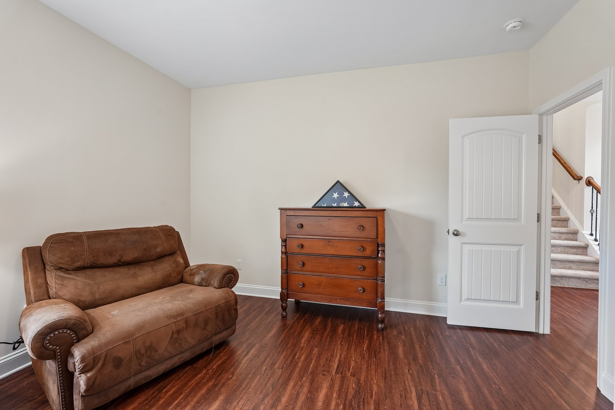 Lakefront Dr-S2504-056.jpg