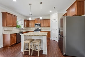 Lakefront Dr-S2504-014.jpg