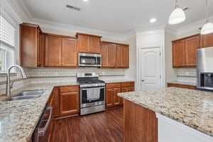 Lakefront Dr-S2504-016.jpg