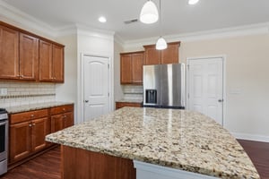 Lakefront Dr-S2504-017.jpg