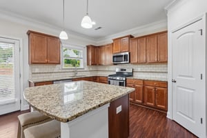 Lakefront Dr-S2504-018.jpg