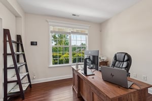 Lakefront Dr-S2504-026.jpg