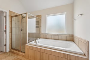 Lakefront Dr-S2504-038.jpg