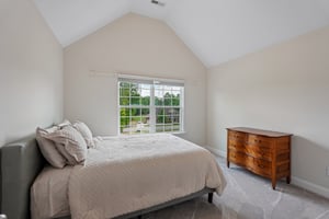 Lakefront Dr-S2504-046.jpg