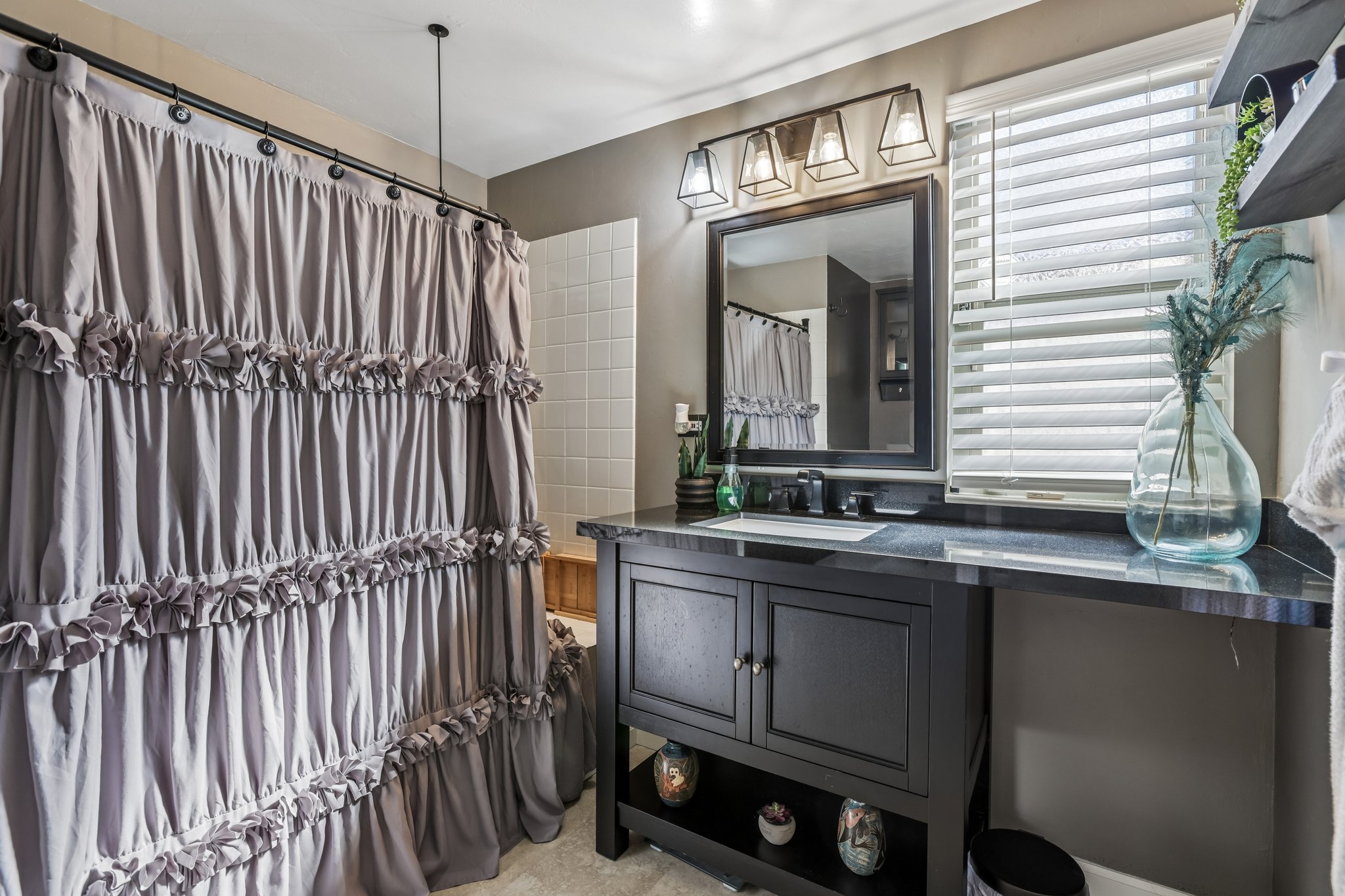 2609 Moraga Dr-S0210-027.jpg