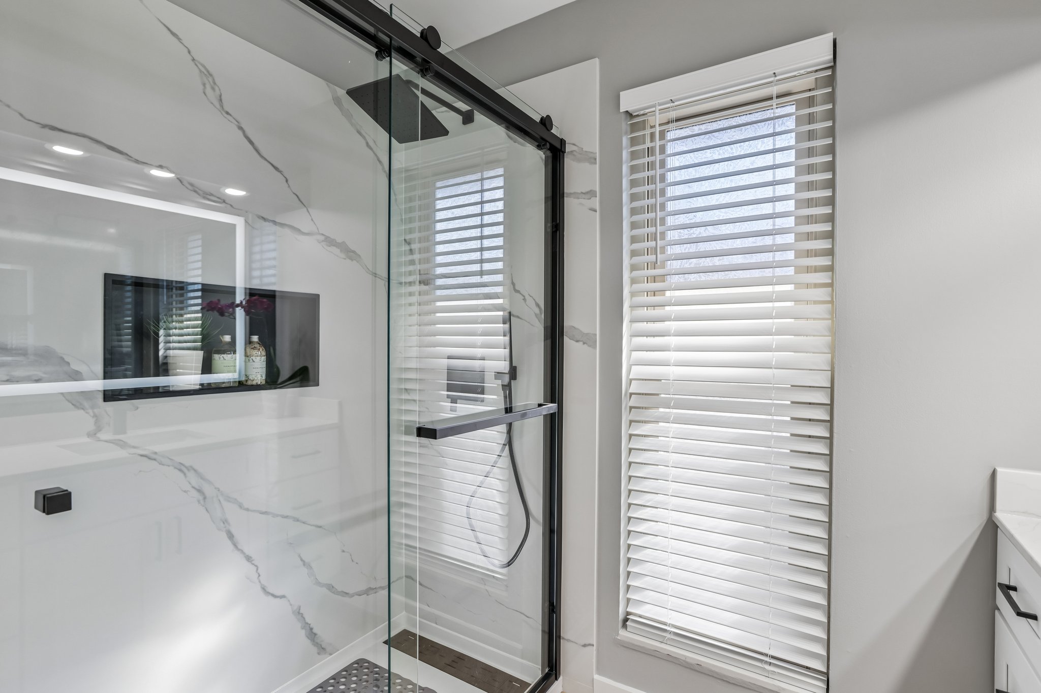 2609 Moraga Dr-S0210-044.jpg