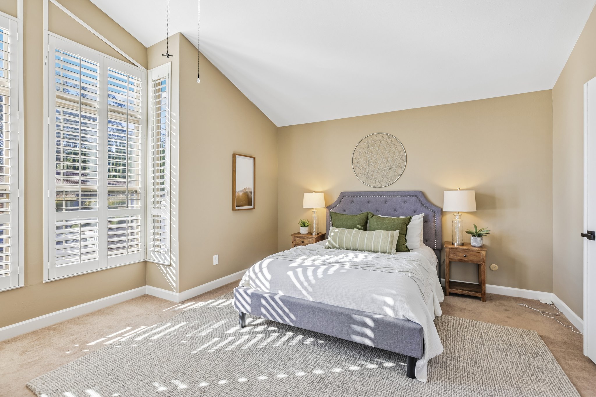 2609 Moraga Dr-S0210-047.jpg