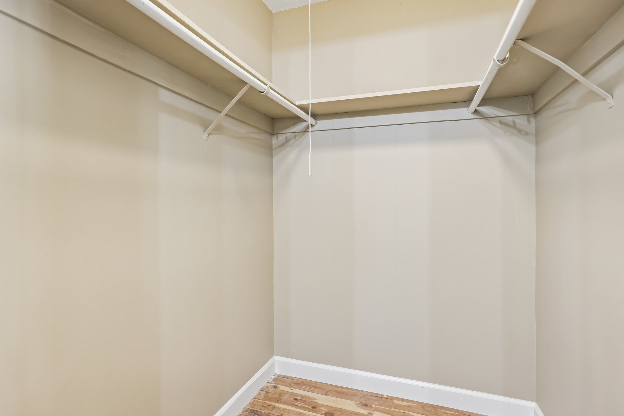 2609 Moraga Dr-S0210-051.jpg