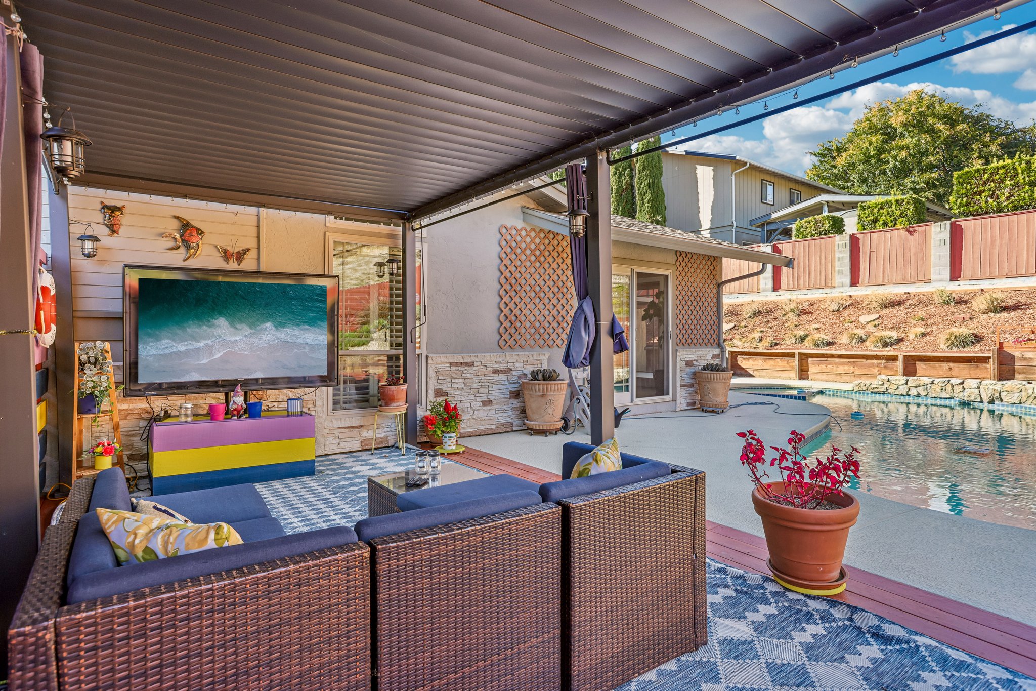 2609 Moraga Dr-S0210-063.jpg