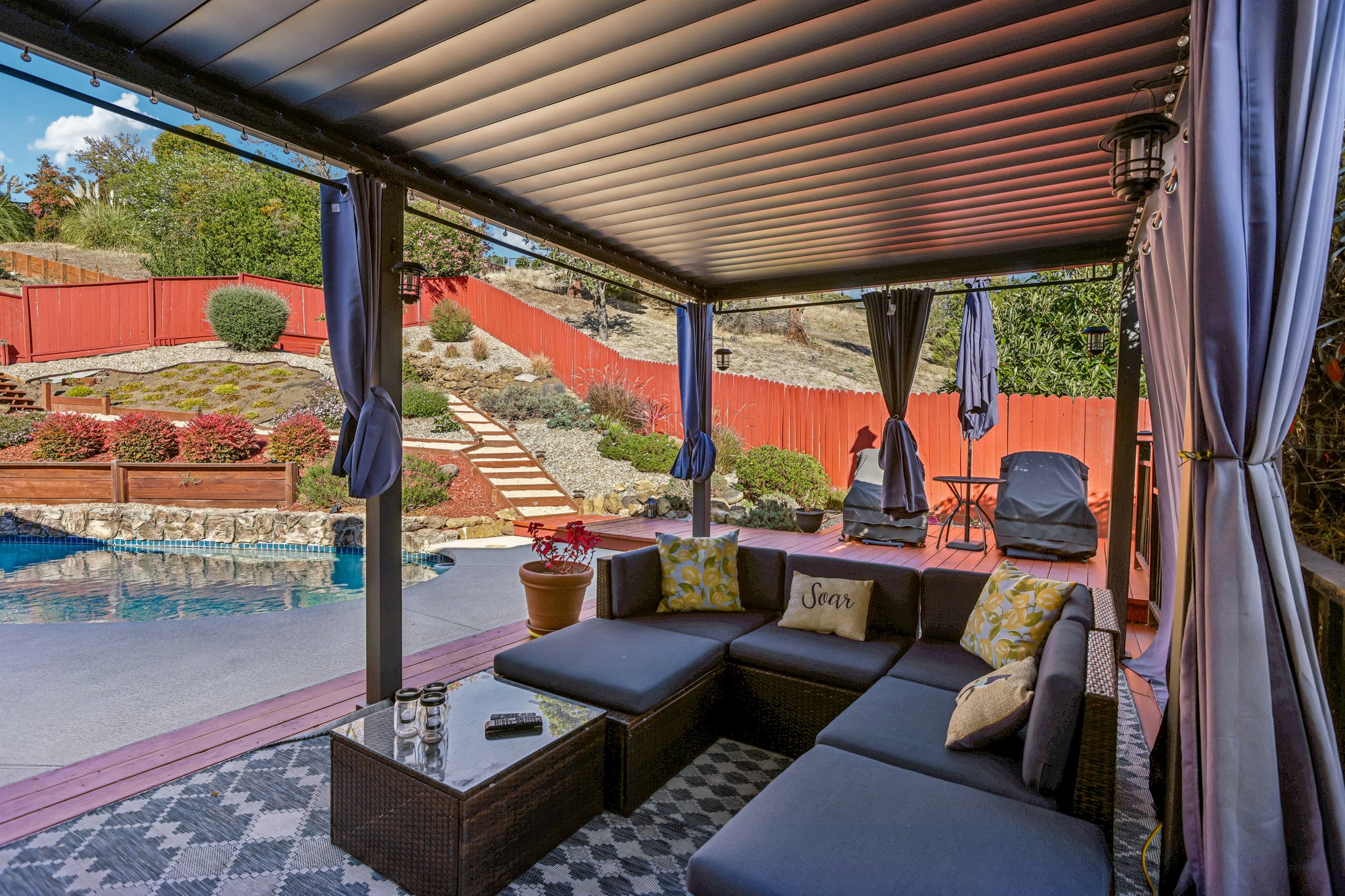 2609 Moraga Dr-S0210-066.jpg