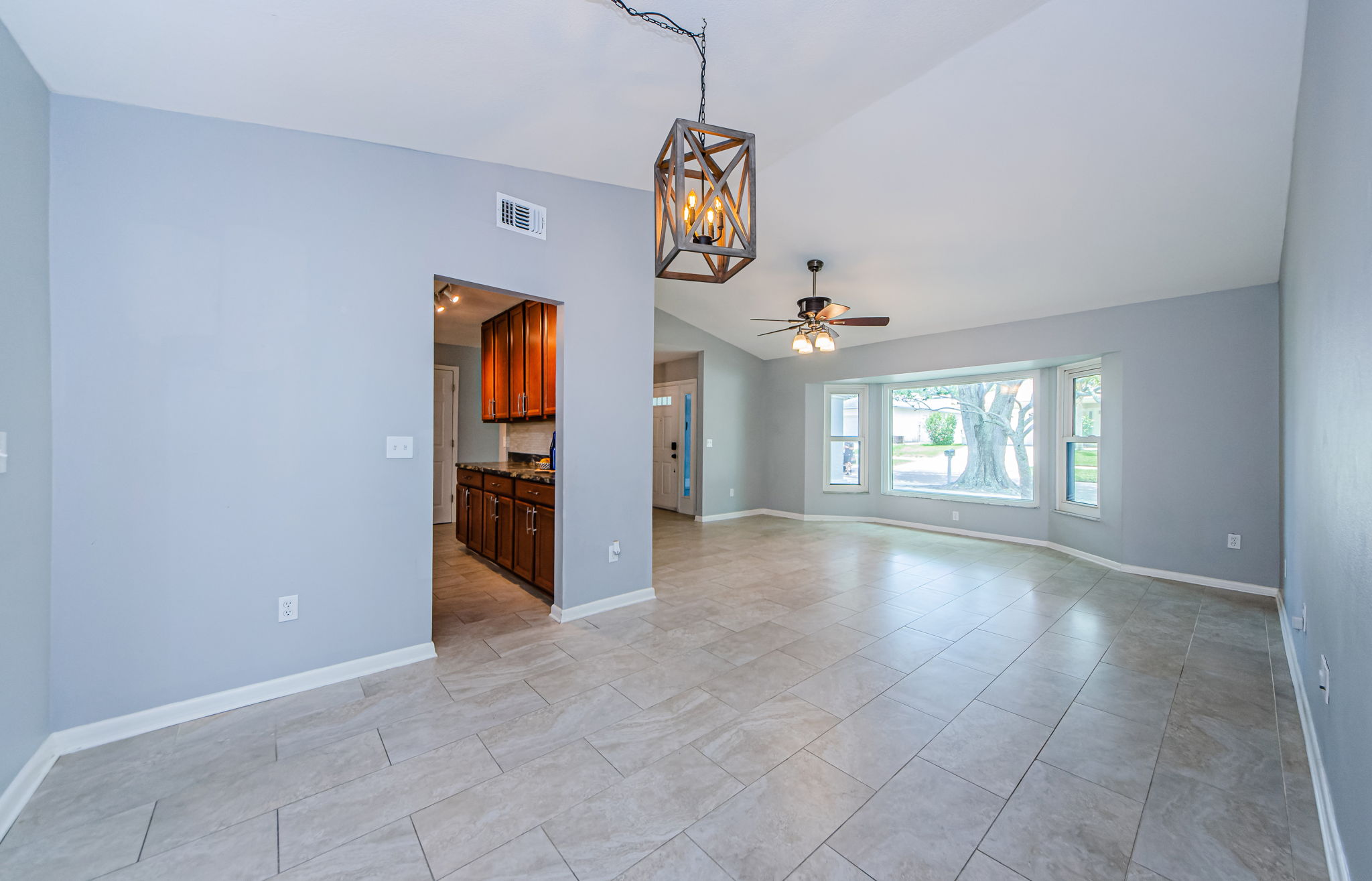 Dining Room 3-2