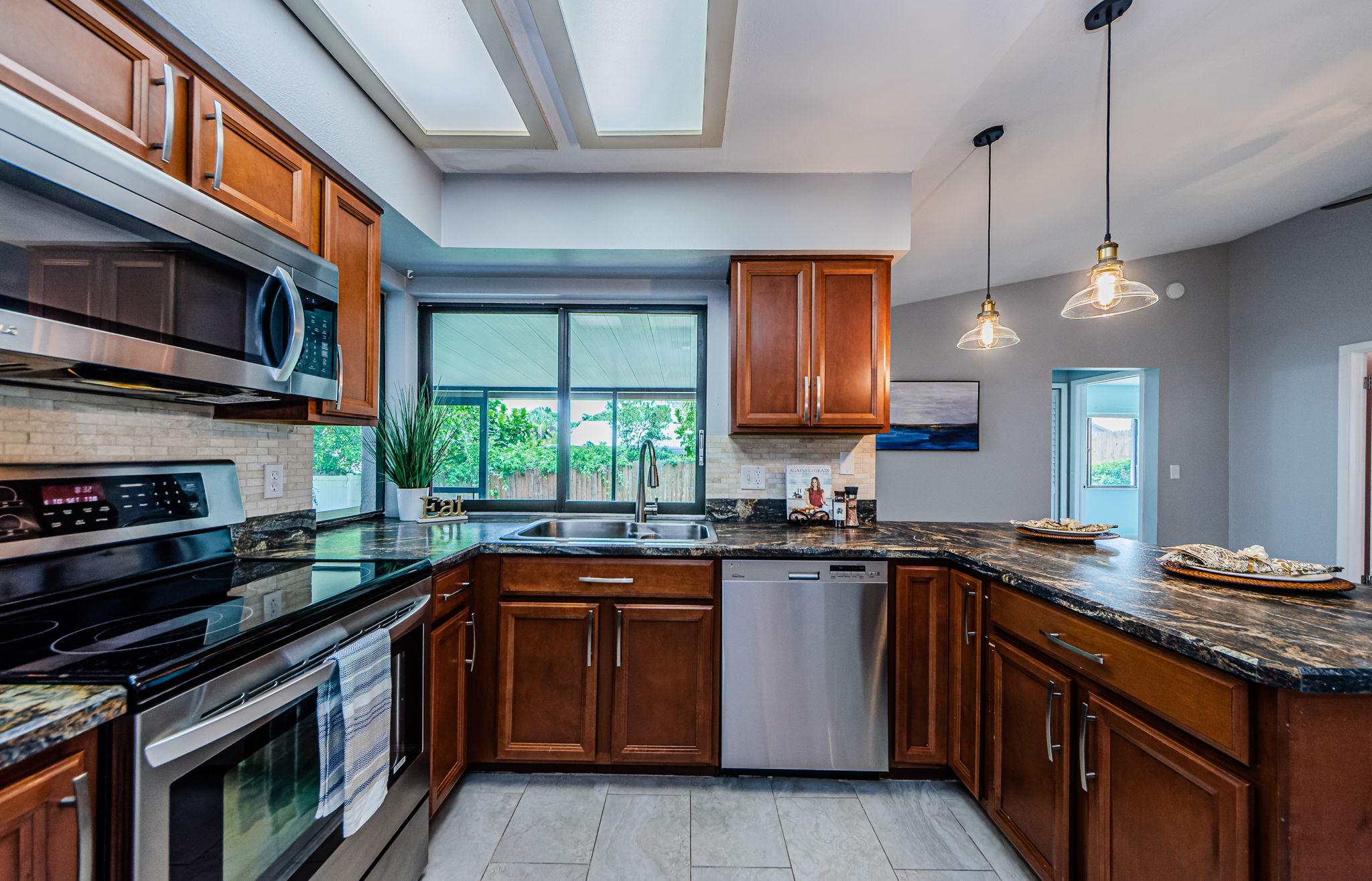 Kitchen 3-2