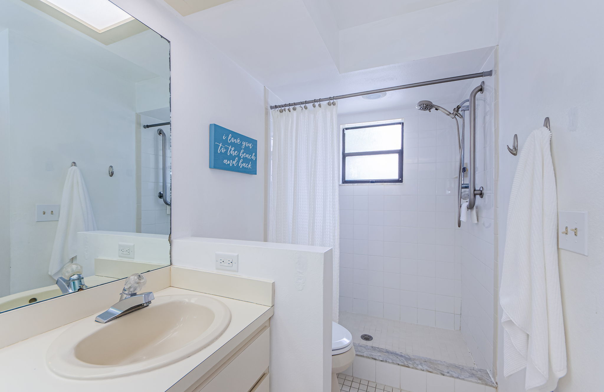 Master Bathroom 1b-2
