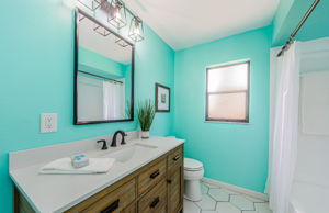Bathroom 2a-2