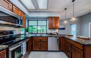 Kitchen 3-2