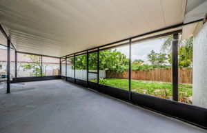 Lanai 1