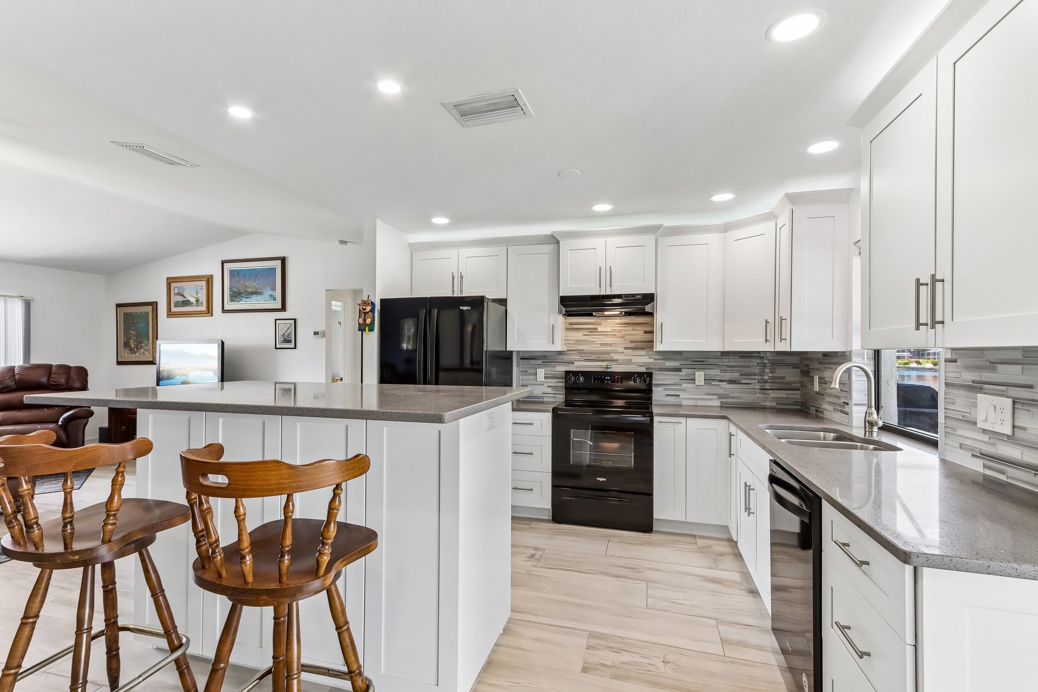 SW 37th St-S2604-008.jpg