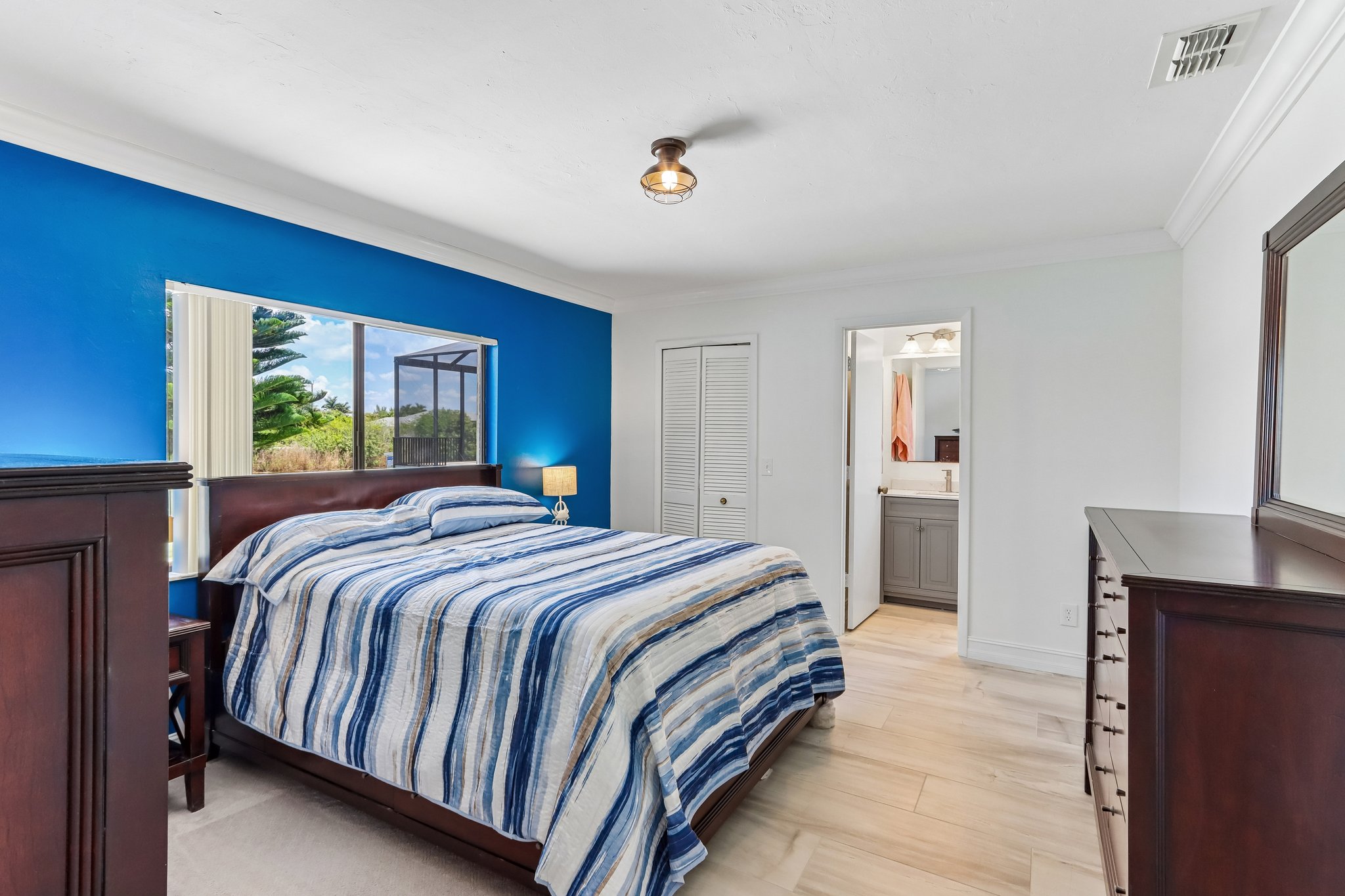 SW 37th St-S2604-012.jpg