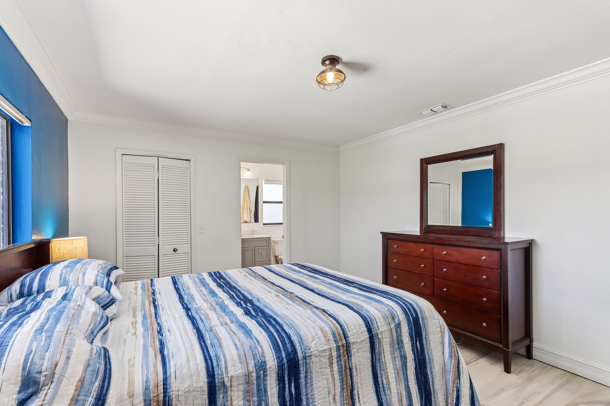 SW 37th St-S2604-013.jpg