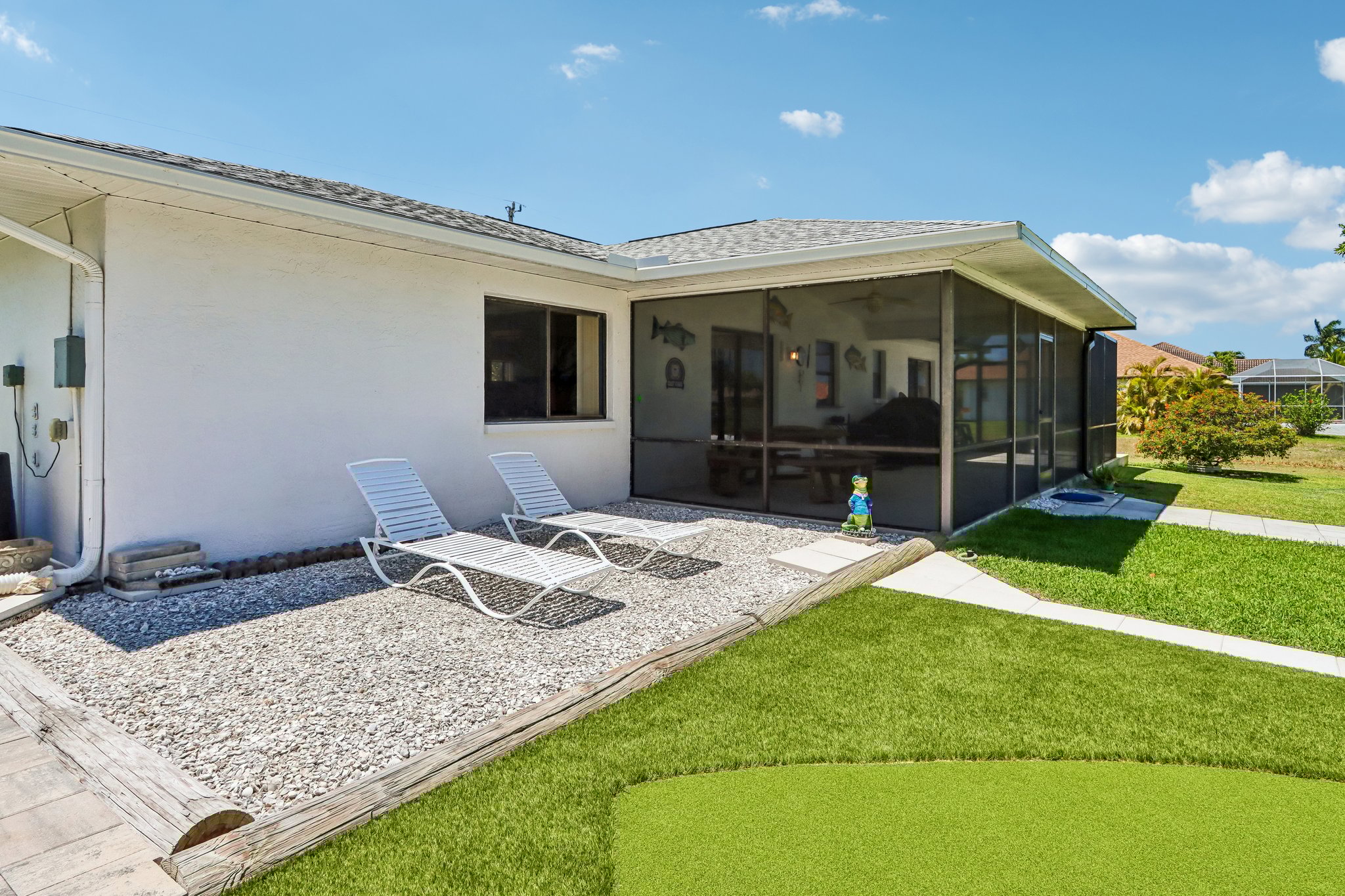 SW 37th St-S2604-025.jpg