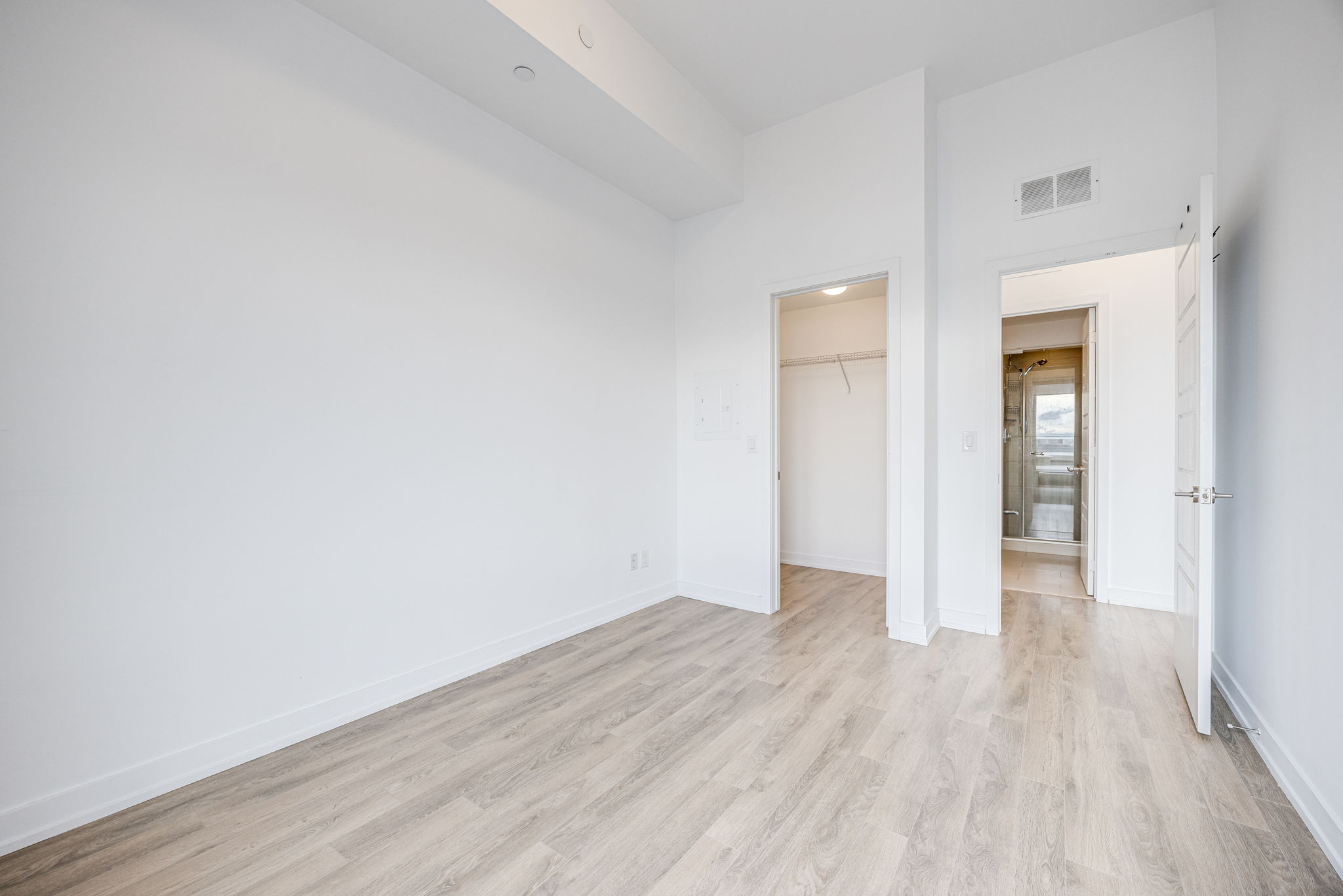 Innisfil property showcase — delivered property photograph 16