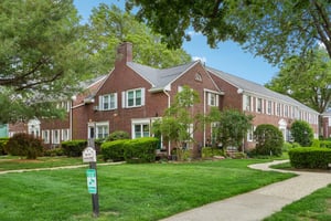 Elmwood Ave-S2105-002.jpg
