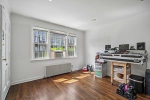 Elmwood Ave-S2105-009.jpg