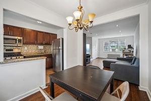 Elmwood Ave-S2105-011.jpg