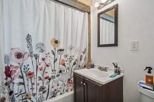 Elmwood Ave-S2105-021.jpg
