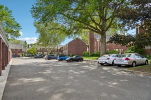 Elmwood Ave-S2105-023.jpg