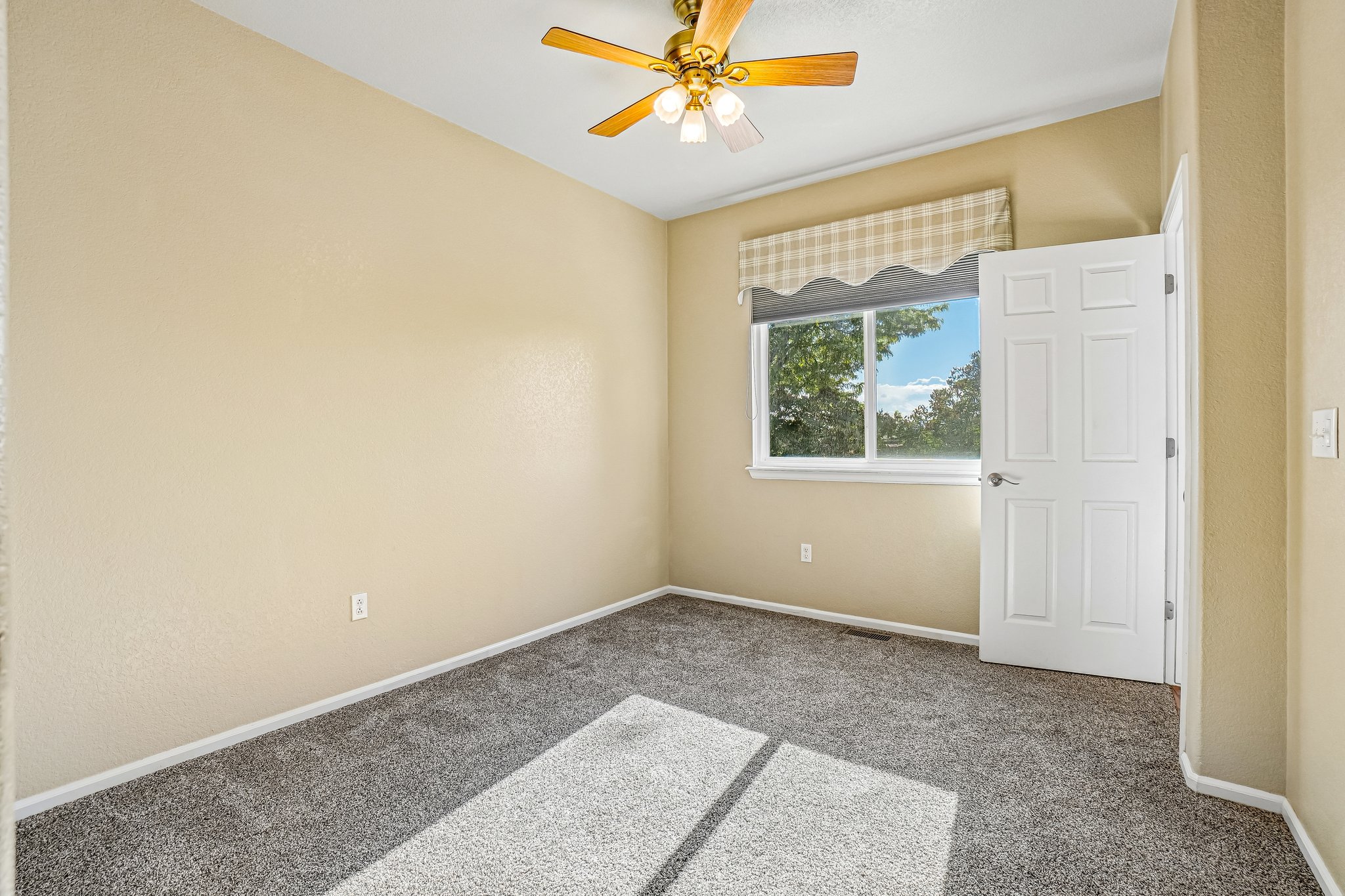 Terra Vista St-S0305-023.jpg