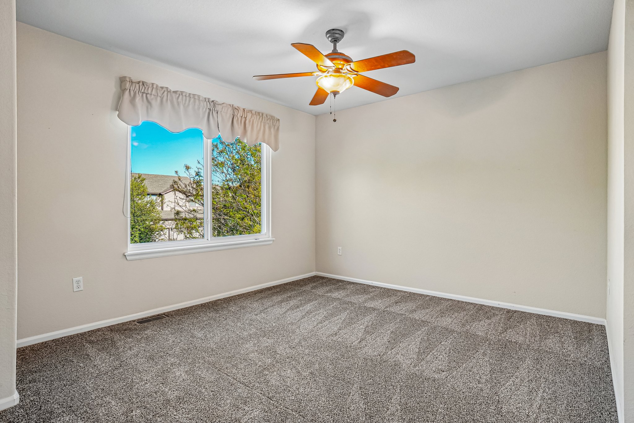 Terra Vista St-S0305-038.jpg
