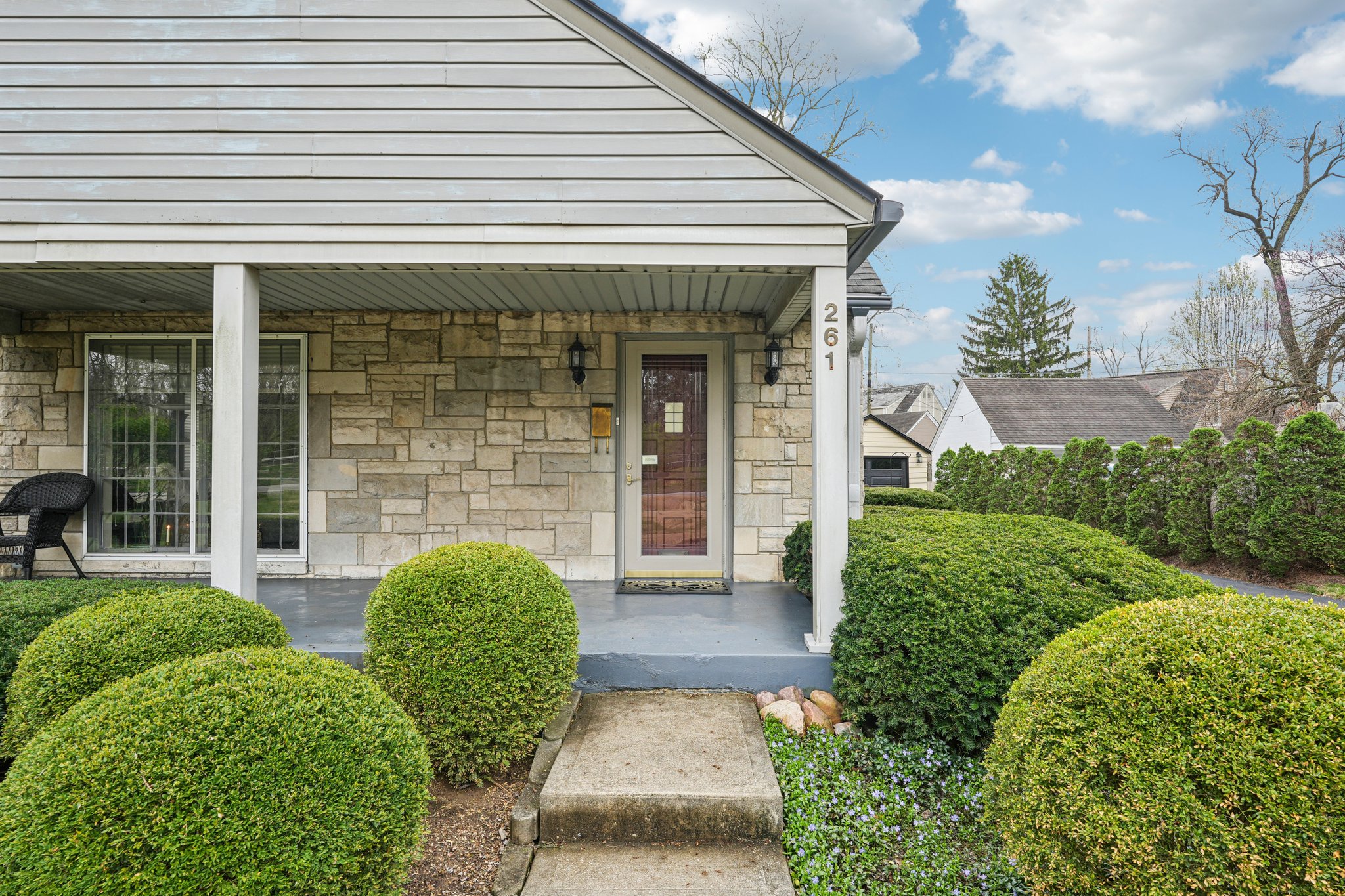 W Westfield Blvd-S0304-007.jpg