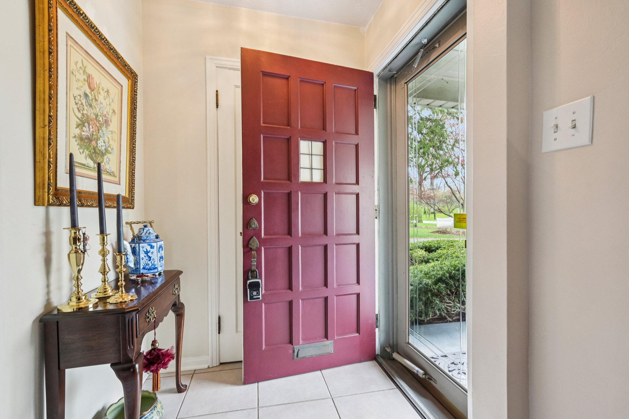 W Westfield Blvd-S0304-008.jpg