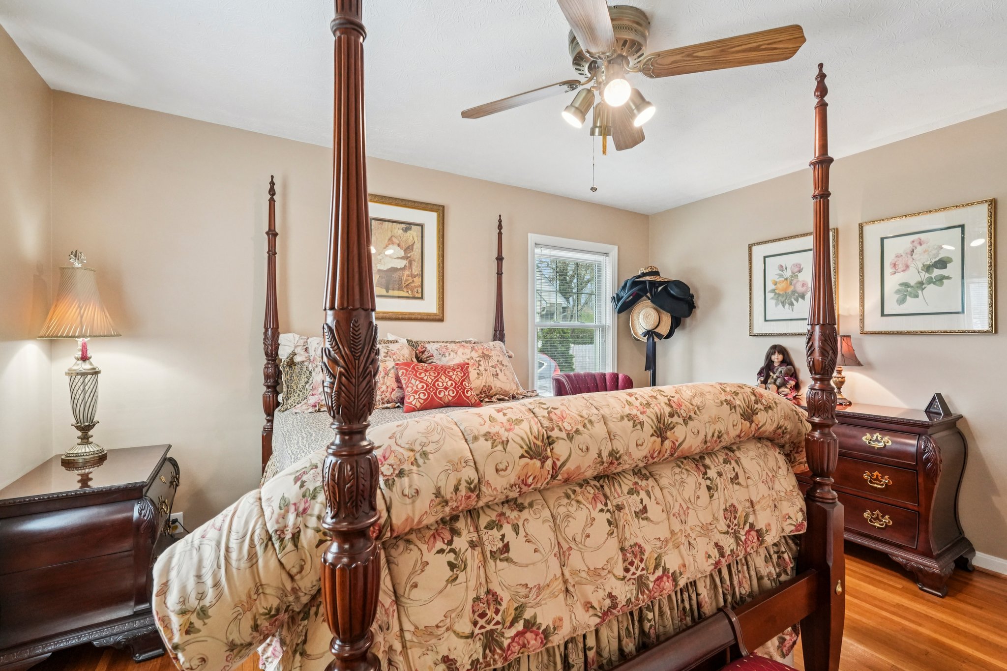 W Westfield Blvd-S0304-035.jpg