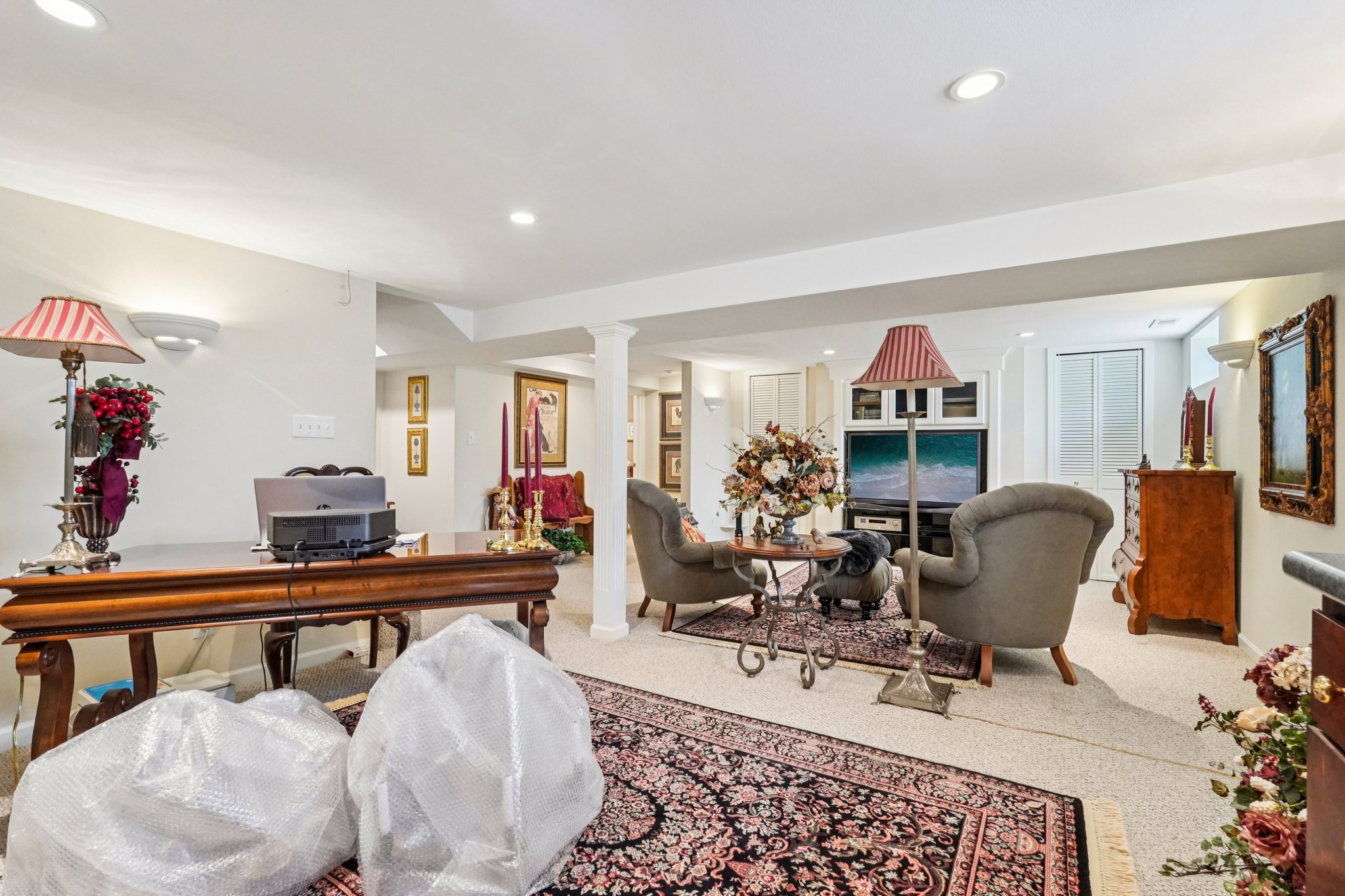 W Westfield Blvd-S0304-046.jpg