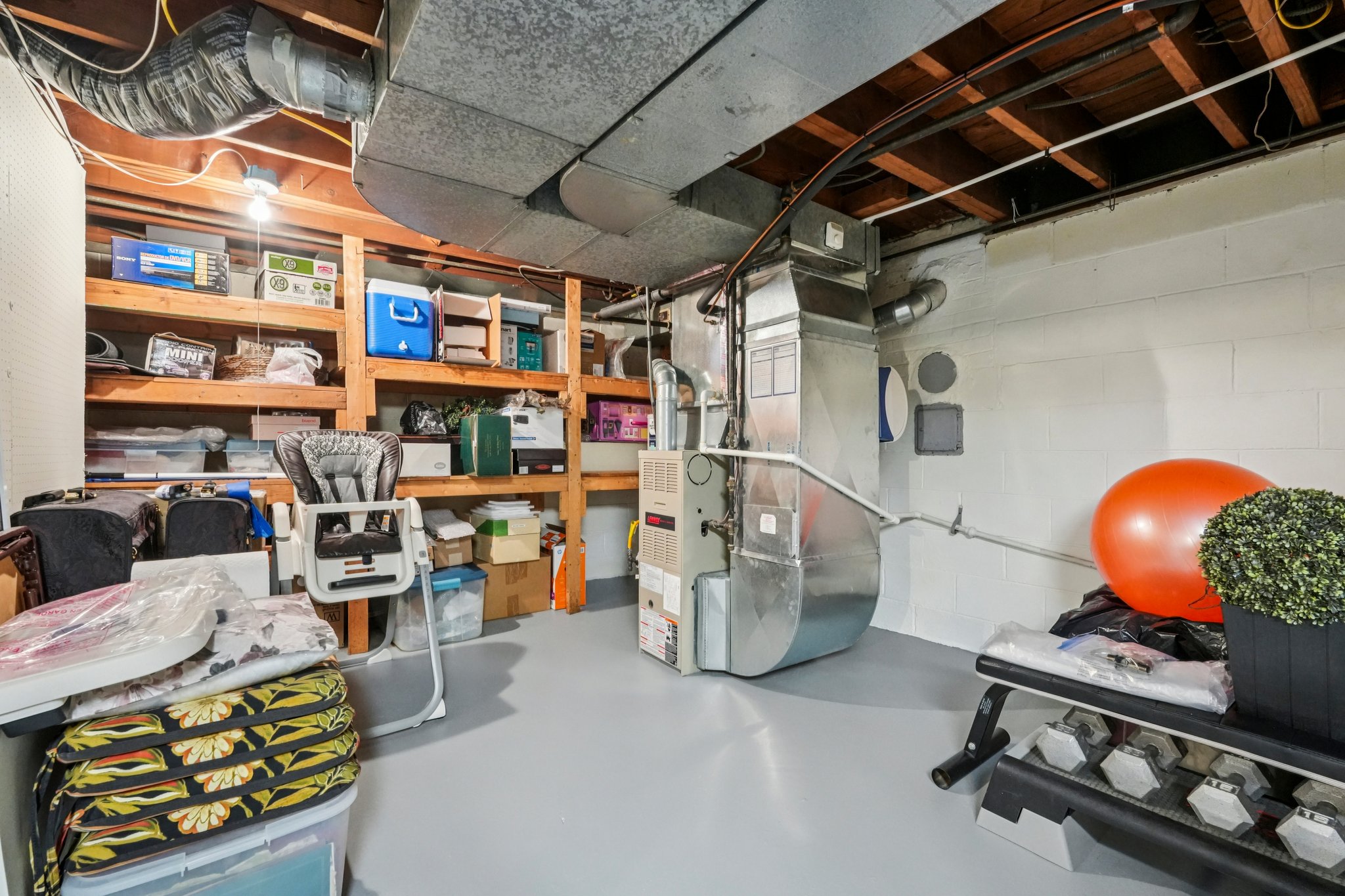 W Westfield Blvd-S0304-054.jpg