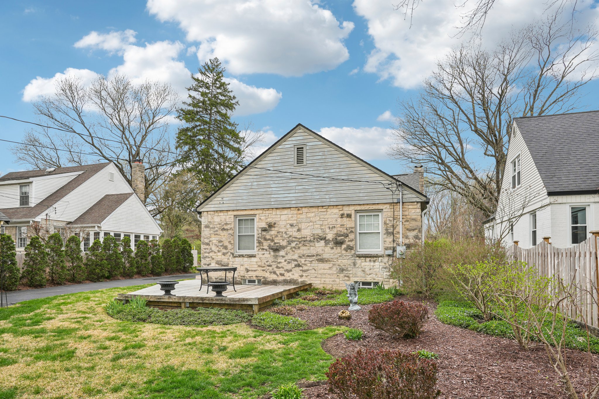 W Westfield Blvd-S0304-059.jpg