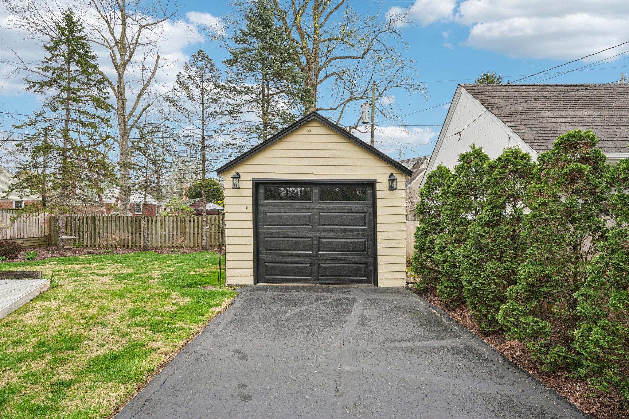 W Westfield Blvd-S0304-061.jpg