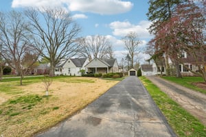 W Westfield Blvd-S0304-001.jpg