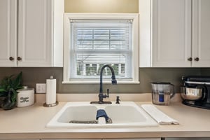 W Westfield Blvd-S0304-024.jpg