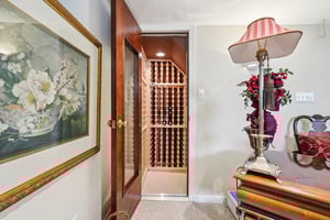 W Westfield Blvd-S0304-043.jpg