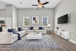 DSC07243 virtually staged.jpeg