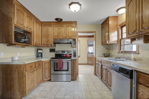  2611 N Thomas Ave, Minneapolis, MN 55411, US Photo 4